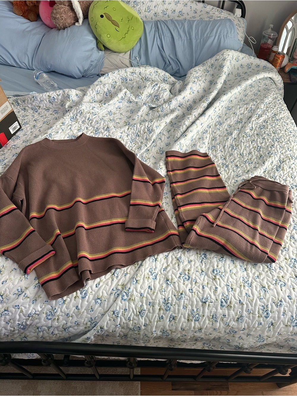 Cozy Taupe Knit Lounge Set with Multicolor Stripes - Picture 2 of 5